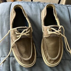 Used Mens Sperry Top Sider canvas loafers.  Light wear/discoloration. Worn 6-7x